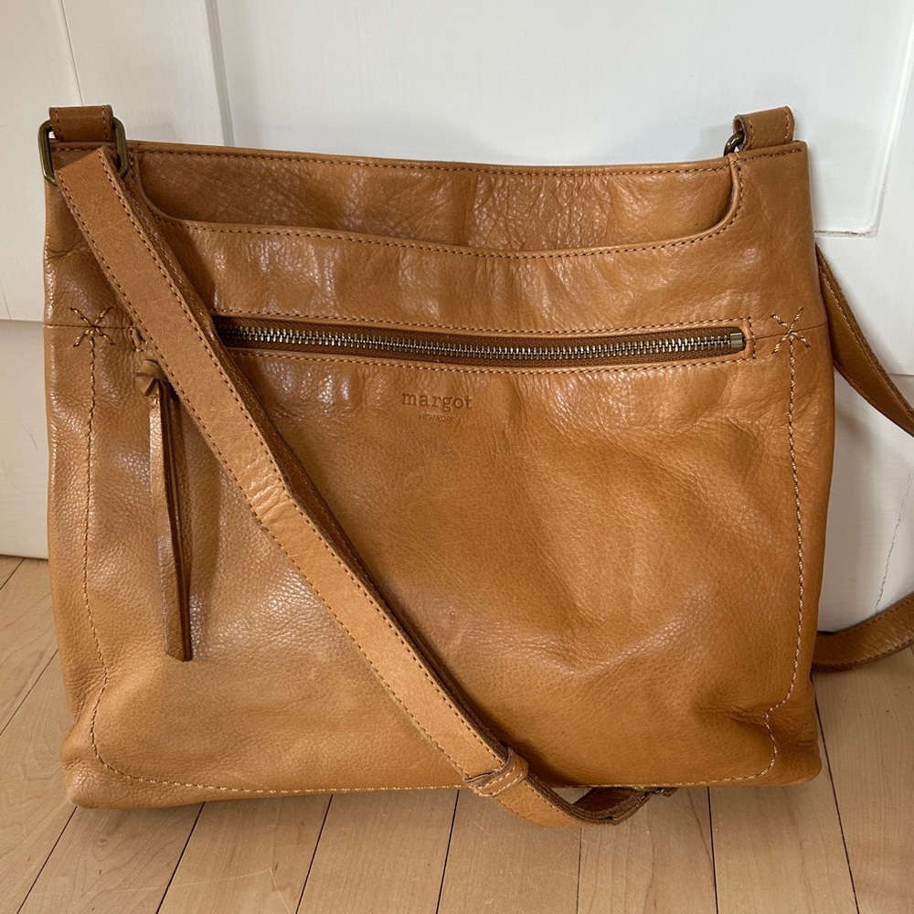 Margot tan Leather Crossbody Purse Bag Pockets Multi Compartment